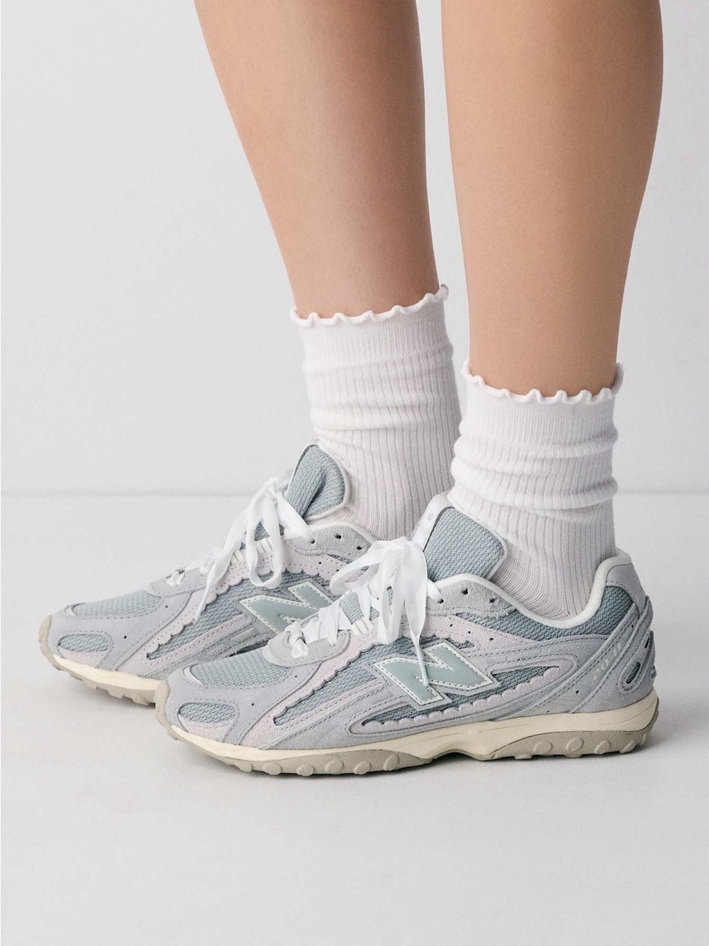 BRAND NEW New Balance 204L Sneakers Lone Star Gray and Sea Salt Womens 12